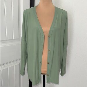 NWT Heart & Hips Sage Green V-Neck Button Front Cardigan